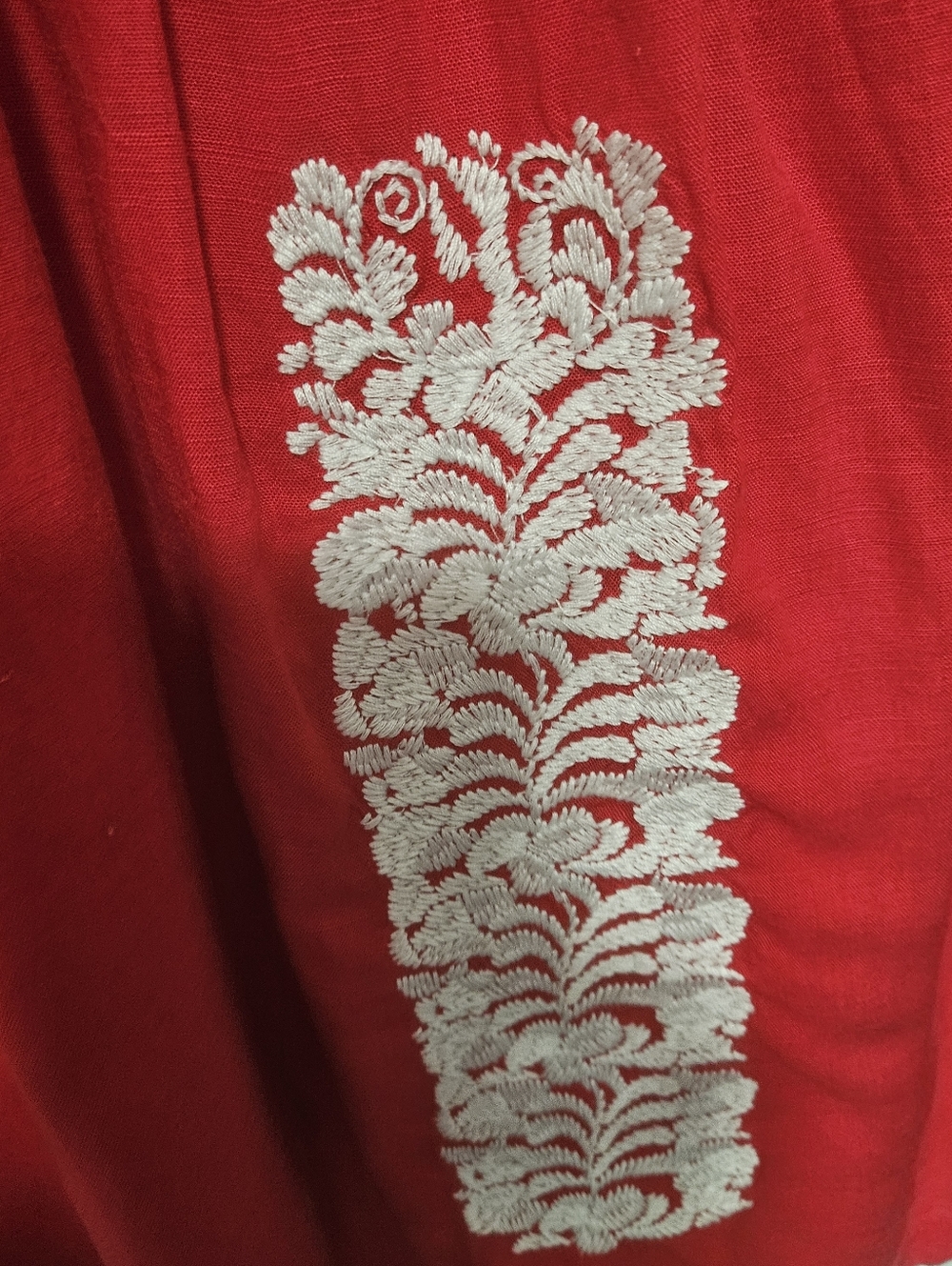 J Marie Sleeveless Red Embroidered Women’s Tunic Top - Picture 3 of 8